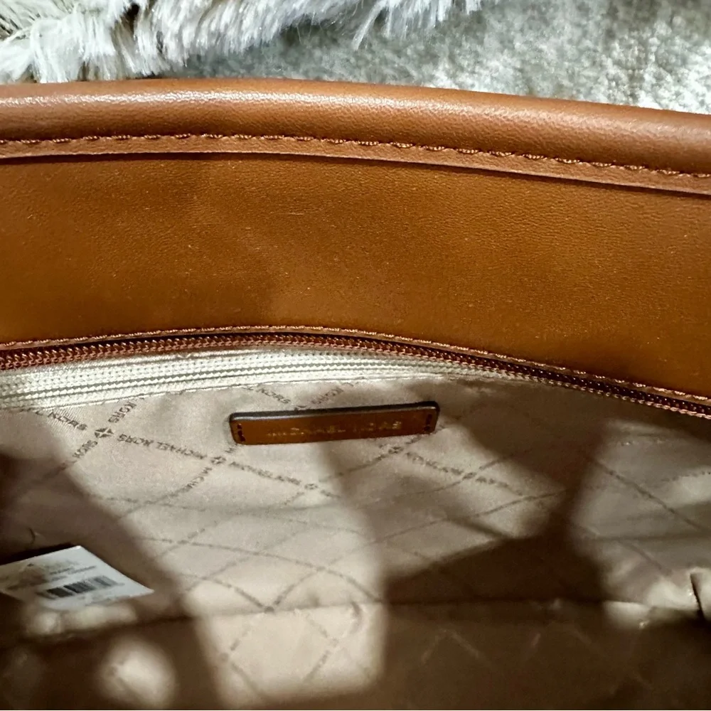 ✨💎NWT💎✨ MICHAEL KORS LARGE JET SET TRAVEL SHOULDER TOTE! $498 RETAIL. - Picture 7 of 9
